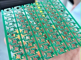 【視頻】PCB板插針效率提升6-7倍：一家電子廠的改造實錄