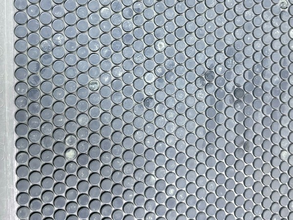 壓敏電阻用唯思特整列機(jī)擺料太合適了