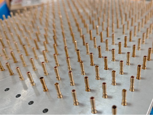 五金件銅管與銅爪的高效組裝解決方案-零件整列機