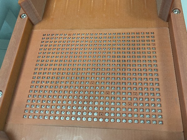 電子銅片自動整列機 電子行業排列案例